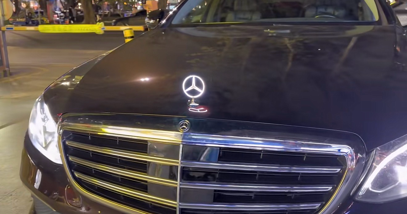 Mercedes Benz Logo With Led