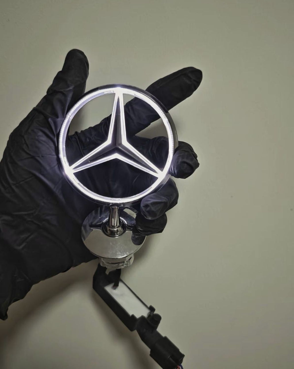 Mercedes Benz Logo With Led